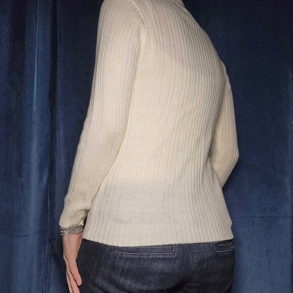 Vintage cream knit button-up cardigan with tiny pockets from Sears - Picture 5 of 13